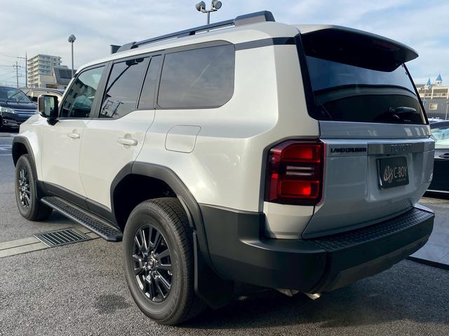 ランドクルーザー２５０ ＶＸ　純正ナビ　パノラマモニター　ビルトインＥＴＣ　シートヒーター　シートクーラー　ハンドルヒーター　タイプＣ・ＨＤＭＩ　ムーンルーフ　革シート　デジタルインナーミラー　コンソールボックス（11枚目）