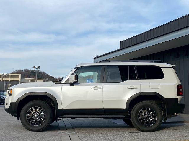 ランドクルーザー２５０ ＶＸ　純正ナビ　パノラマモニター　ビルトインＥＴＣ　シートヒーター　シートクーラー　ハンドルヒーター　タイプＣ・ＨＤＭＩ　ムーンルーフ　革シート　デジタルインナーミラー　コンソールボックス（12枚目）