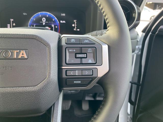 ランドクルーザー２５０ ＶＸ　純正ナビ　パノラマモニター　ビルトインＥＴＣ　シートヒーター　シートクーラー　ハンドルヒーター　タイプＣ・ＨＤＭＩ　ムーンルーフ　革シート　デジタルインナーミラー　コンソールボックス（30枚目）