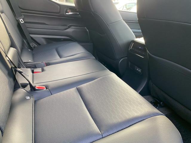 ランドクルーザー２５０ ＶＸ　純正ナビ　パノラマモニター　ビルトインＥＴＣ　シートヒーター　シートクーラー　ハンドルヒーター　タイプＣ・ＨＤＭＩ　ムーンルーフ　革シート　デジタルインナーミラー　コンソールボックス（40枚目）