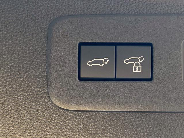 ランドクルーザー２５０ ＶＸ　純正ナビ　パノラマモニター　ビルトインＥＴＣ　シートヒーター　シートクーラー　ハンドルヒーター　タイプＣ・ＨＤＭＩ　ムーンルーフ　革シート　デジタルインナーミラー　コンソールボックス（49枚目）