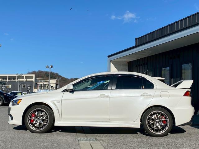 ランサー ＧＳＲプレミアムエボリューションＸ　ワンオーナー　純正ナビ　フルセグＴＶ　ブルートゥース　ＥＴＣ　４ＷＤ　シートヒーター　パドルシフト　ステアリングスイッチ　レカロシート　ブレンボキャリパー　ＢＢＳアルミホイール（12枚目）