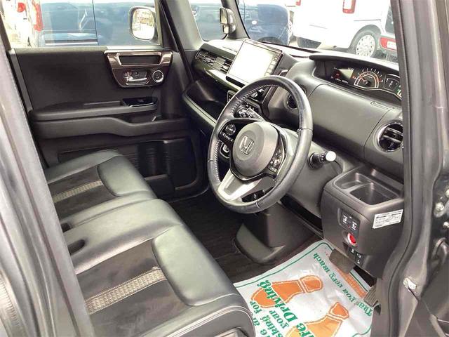 ホンダ N-BOXカスタム 32枚目