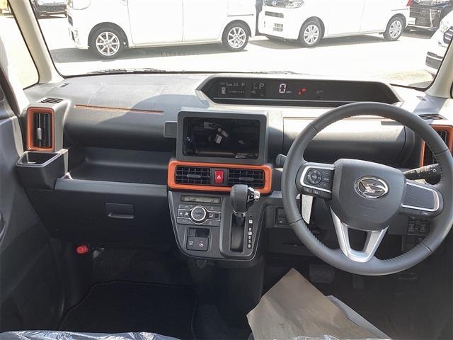 タント ファンクロスターボ　バックカメラ　両側電動スライドドア　クリアランスソナー　衝突被害軽減システム　オートライト　ＬＥＤヘッドランプ　スマートキー　アイドリングストップ　電動格納ミラー　シートヒーター　ベンチシート　ＣＶＴ（5枚目）