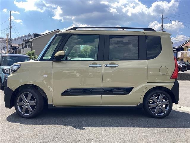 タント ファンクロスターボ　バックカメラ　両側電動スライドドア　クリアランスソナー　衝突被害軽減システム　オートライト　ＬＥＤヘッドランプ　スマートキー　アイドリングストップ　電動格納ミラー　シートヒーター　ベンチシート　ＣＶＴ（19枚目）