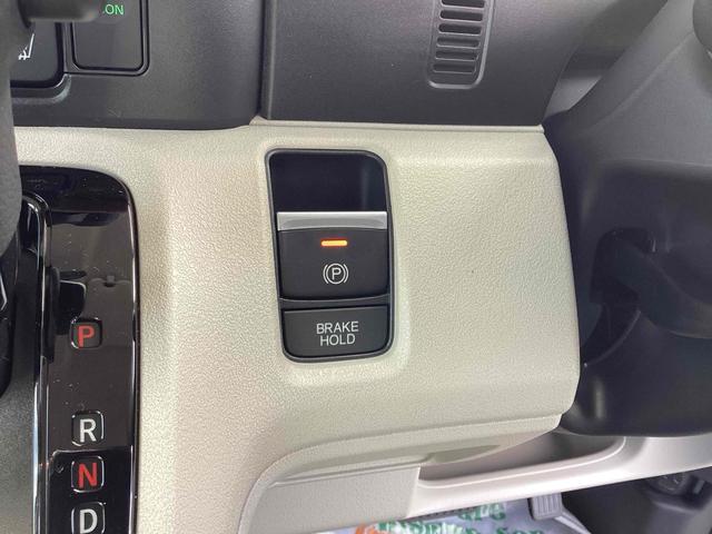 N-BOX ベースグレード バックカメラ 両側スライド・片側電動 クリアランスソナー オートクルーズコントロール レーンアシスト オートライト スマートキー アイドリングストップ 電動格納ミラー シートヒーター ベンチシート(7枚目)