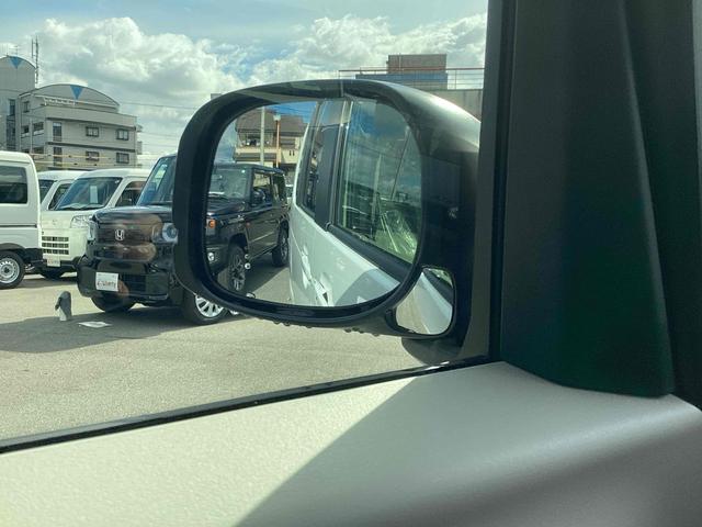 N-BOX ベースグレード バックカメラ 両側スライド・片側電動 クリアランスソナー オートクルーズコントロール レーンアシスト オートライト スマートキー アイドリングストップ 電動格納ミラー シートヒーター ベンチシート(17枚目)