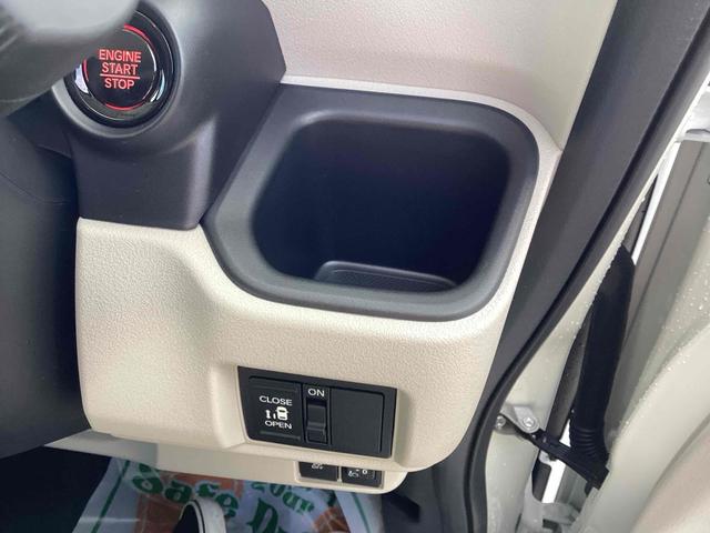 N-BOX ベースグレード バックカメラ 両側スライド・片側電動 クリアランスソナー オートクルーズコントロール レーンアシスト オートライト スマートキー アイドリングストップ 電動格納ミラー シートヒーター ベンチシート(43枚目)