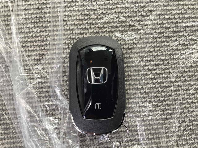 N-BOX ベースグレード バックカメラ 両側スライド・片側電動 クリアランスソナー オートクルーズコントロール レーンアシスト オートライト スマートキー アイドリングストップ 電動格納ミラー シートヒーター ベンチシート(59枚目)