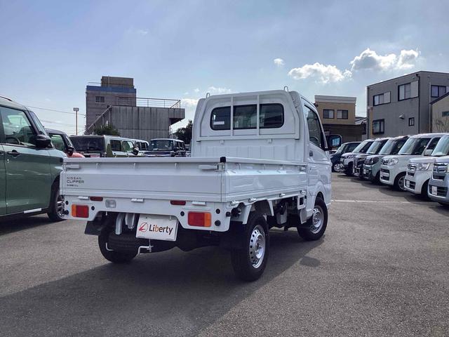 クリッパートラック ＤＸ　軽トラック　ＡＴ　クリアランスソナー　アイドリングストップ　ＥＳＣ　エアコン　パワーウィンドウ　運転席エアバッグ　助手席エアバッグ（5枚目）