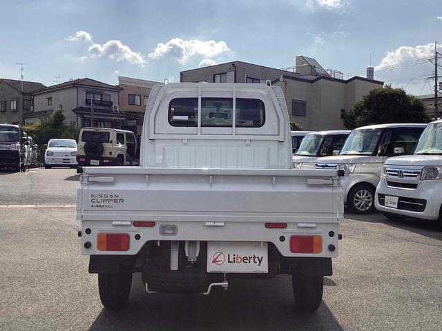 クリッパートラック ＤＸ　軽トラック　ＡＴ　クリアランスソナー　アイドリングストップ　ＥＳＣ　エアコン　パワーウィンドウ　運転席エアバッグ　助手席エアバッグ（9枚目）