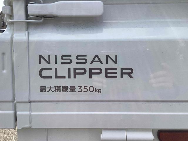クリッパートラック ＤＸ　軽トラック　ＡＴ　クリアランスソナー　アイドリングストップ　ＥＳＣ　エアコン　パワーウィンドウ　運転席エアバッグ　助手席エアバッグ（13枚目）