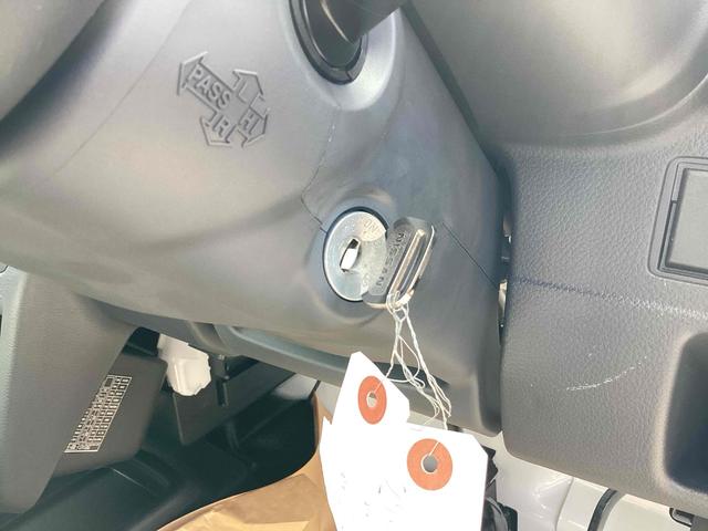 クリッパートラック ＤＸ　軽トラック　ＡＴ　クリアランスソナー　アイドリングストップ　ＥＳＣ　エアコン　パワーウィンドウ　運転席エアバッグ　助手席エアバッグ（22枚目）