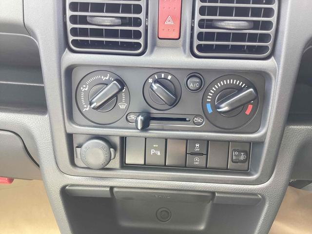 クリッパートラック ＤＸ　軽トラック　ＡＴ　クリアランスソナー　アイドリングストップ　ＥＳＣ　エアコン　パワーウィンドウ　運転席エアバッグ　助手席エアバッグ（25枚目）