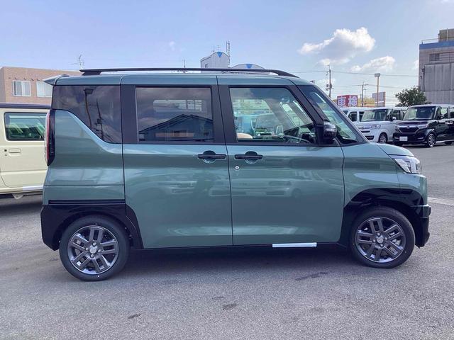 デリカミニ Ｇ　プレミアム　両側電動スライドドア　クリアランスソナー　オートクルーズコントロール　スマートキー　アイドリングストップ　電動格納ミラー　シートヒーター　ベンチシート　ＣＶＴ　ルーフレール　アルミホイール　エアコン（17枚目）