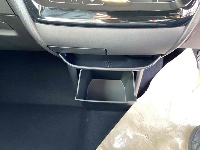 デリカミニ Ｇ　プレミアム　両側電動スライドドア　クリアランスソナー　オートクルーズコントロール　スマートキー　アイドリングストップ　電動格納ミラー　シートヒーター　ベンチシート　ＣＶＴ　ルーフレール　アルミホイール　エアコン（45枚目）