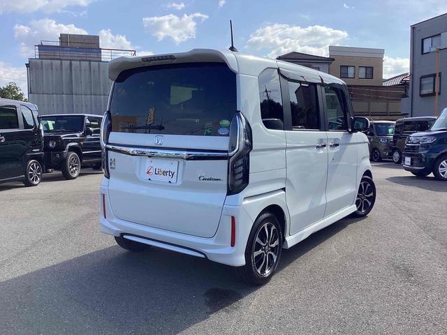 Ｎ－ＢＯＸカスタム Ｇ・Ｌホンダセンシング　ＥＴＣ　バックカメラ　両側スライド・片側電動　ナビ　ＴＶ　クリアランスソナー　レーンアシスト　衝突被害軽減システム　スマートキー　アイドリングストップ　電動格納ミラー　ベンチシート　ＣＶＴ　ＥＳＣ（18枚目）