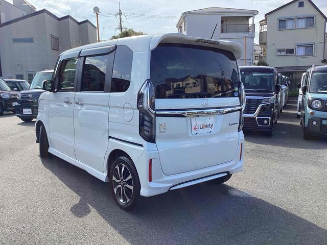 Ｎ－ＢＯＸカスタム Ｇ・Ｌホンダセンシング　ＥＴＣ　バックカメラ　両側スライド・片側電動　ナビ　ＴＶ　クリアランスソナー　レーンアシスト　衝突被害軽減システム　スマートキー　アイドリングストップ　電動格納ミラー　ベンチシート　ＣＶＴ　ＥＳＣ（19枚目）