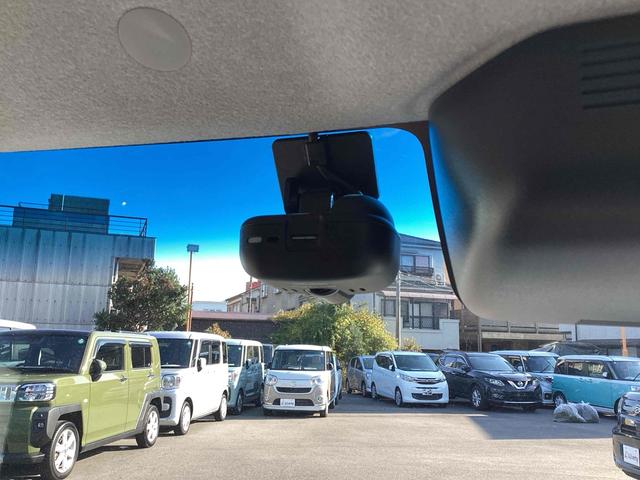 ドライブレコーダーもついています！もし事故を起こしてしまったら。そんな時に心強い味方になるのが、運転の記録を映像と音で記録するドライブレコーダーです。