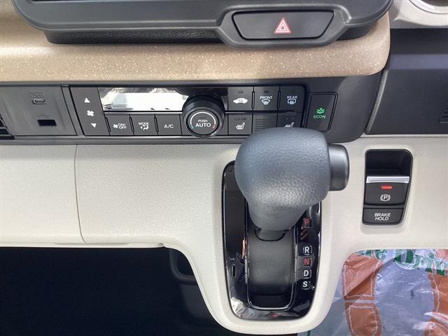 N-BOX ベースグレード HondaSENSING アダプティブクルーズコントロール 電子パーキング LEDヘッドライト スマートキー プッシュスタート アイドリングストップ 片側電動スライドドア 電動格納ドアミラー(8枚目)