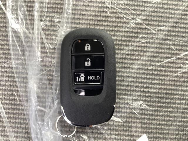 N-BOX ベースグレード HondaSENSING アダプティブクルーズコントロール 電子パーキング LEDヘッドライト スマートキー プッシュスタート アイドリングストップ 片側電動スライドドア 電動格納ドアミラー(14枚目)