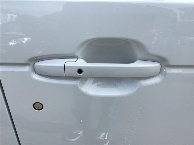 N-BOX ベースグレード HondaSENSING アダプティブクルーズコントロール 電子パーキング LEDヘッドライト スマートキー プッシュスタート アイドリングストップ 片側電動スライドドア 電動格納ドアミラー(27枚目)