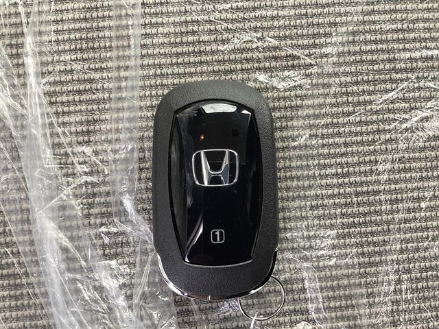 N-BOX ベースグレード HondaSENSING アダプティブクルーズコントロール 電子パーキング LEDヘッドライト スマートキー プッシュスタート アイドリングストップ 片側電動スライドドア 電動格納ドアミラー(35枚目)
