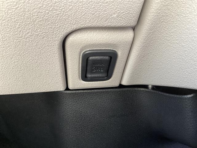 N-BOX ベースグレード HondaSENSING アダプティブクルーズコントロール 電子パーキング LEDヘッドライト スマートキー プッシュスタート アイドリングストップ 片側電動スライドドア 電動格納ドアミラー(51枚目)