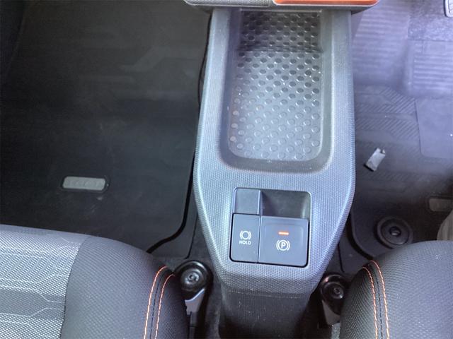 タフト Ｇターボ　衝突軽減Ｂ　スカイルーフ　社外ナビ　Ｂｌｕｅｔｏｏｔｈ対応　Ｂカメラ　クルーズコントロール　電子パーキング　スマートキー　プッシュスタート　アイドリングストップ　ＬＥＤヘッドライト　革巻きステアリング（10枚目）