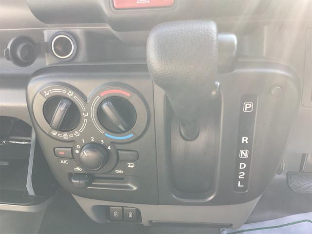 エブリイ ＰＣ　ＡＴ　両側スライドドア　キーレスエントリー　電動格納ミラー　オートライト　ＥＳＣ　エアコン　パワーウィンドウ　運転席エアバッグ　助手席エアバッグ　ＣＤ（8枚目）