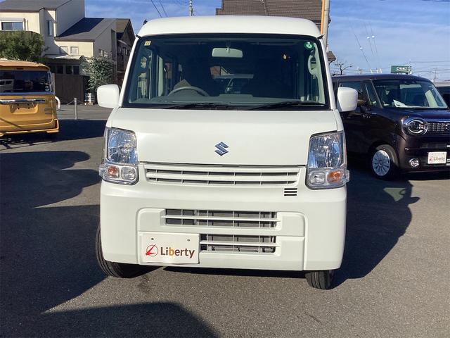 エブリイ ＰＣ　ＡＴ　両側スライドドア　キーレスエントリー　電動格納ミラー　オートライト　ＥＳＣ　エアコン　パワーウィンドウ　運転席エアバッグ　助手席エアバッグ　ＣＤ（16枚目）