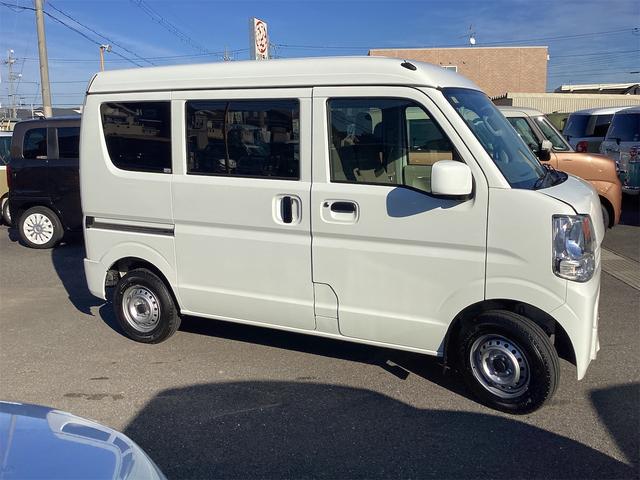 エブリイ ＰＣ　ＡＴ　両側スライドドア　キーレスエントリー　電動格納ミラー　オートライト　ＥＳＣ　エアコン　パワーウィンドウ　運転席エアバッグ　助手席エアバッグ　ＣＤ（18枚目）