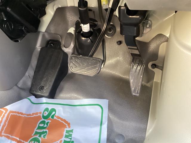 エブリイ ＰＣ　ＡＴ　両側スライドドア　キーレスエントリー　電動格納ミラー　オートライト　ＥＳＣ　エアコン　パワーウィンドウ　運転席エアバッグ　助手席エアバッグ　ＣＤ（31枚目）