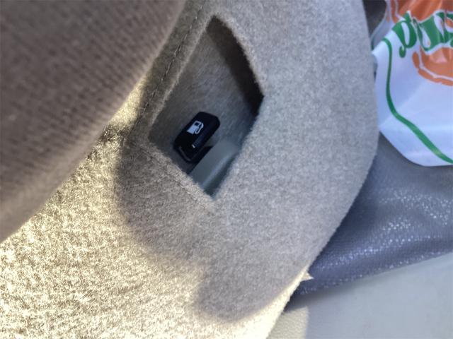 エブリイ ＰＣ　ＡＴ　両側スライドドア　キーレスエントリー　電動格納ミラー　オートライト　ＥＳＣ　エアコン　パワーウィンドウ　運転席エアバッグ　助手席エアバッグ　ＣＤ（32枚目）