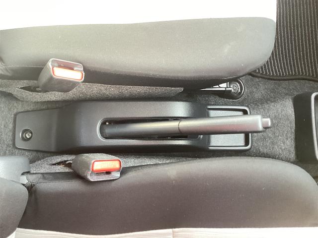 ミライース Ｌ　ＳＡＩＩＩ　クリアランスソナー　衝突被害軽減システム　オートマチックハイビーム　アイドリングストップ　ＣＶＴ　ＡＢＳ　ＥＳＣ　ＣＤ　ミュージックプレイヤー接続可　エアコン　パワーステアリング　パワーウィンドウ（11枚目）