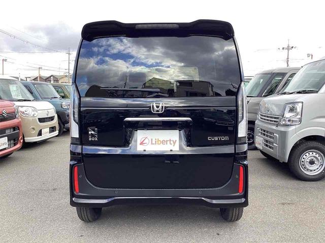 Ｎ－ＢＯＸカスタム ベースグレード　バックカメラ　両側スライド・片側電動　クリアランスソナー　レーンアシスト　オートライト　スマートキー　アイドリングストップ　電動格納ミラー　シートヒーター　ＣＶＴ　ＥＳＣ　チップアップシート（7枚目）