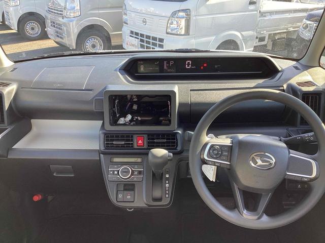 タント Ｘ　バックカメラ　両側スライド・片側電動　クリアランスソナー　衝突被害軽減システム　オートライト　スマートキー　アイドリングストップ　電動格納ミラー　シートヒーター　ベンチシート　ＣＶＴ　ＥＳＣ　ＵＳＢ（5枚目）