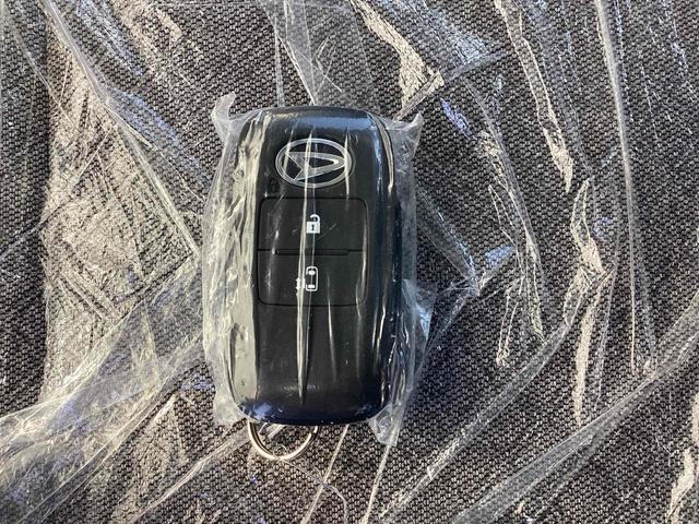 タント Ｘ　バックカメラ　両側スライド・片側電動　クリアランスソナー　衝突被害軽減システム　オートライト　スマートキー　アイドリングストップ　電動格納ミラー　シートヒーター　ベンチシート　ＣＶＴ　ＥＳＣ　ＵＳＢ（10枚目）