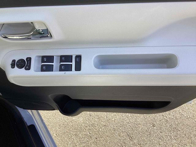 ムーヴキャンバス ストライプスＧ　全周囲カメラ　両側電動スライドドア　ナビ　ＴＶ　クリアランスソナー　衝突被害軽減システム　オートライト　スマートキー　アイドリングストップ　電動格納ミラー　シートヒーター　ベンチシート　ＣＶＴ　ＥＳＣ（13枚目）