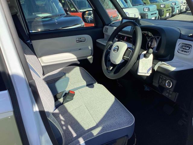 ムーヴキャンバス ストライプスＧ　全周囲カメラ　両側電動スライドドア　ナビ　ＴＶ　クリアランスソナー　衝突被害軽減システム　オートライト　スマートキー　アイドリングストップ　電動格納ミラー　シートヒーター　ベンチシート　ＣＶＴ　ＥＳＣ（40枚目）