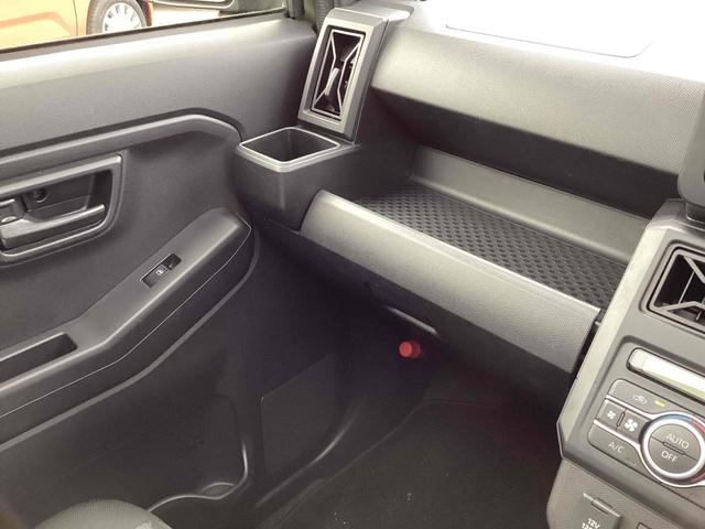 タフト Ｘ　ＥＴＣ　バックカメラ　ナビ　ＴＶ　クリアランスソナー　衝突被害軽減システム　オートライト　スマートキー　アイドリングストップ　電動格納ミラー　サンルーフ　ＣＶＴ　ＡＢＳ　ＥＳＣ　ＣＤ　ＵＳＢ（36枚目）