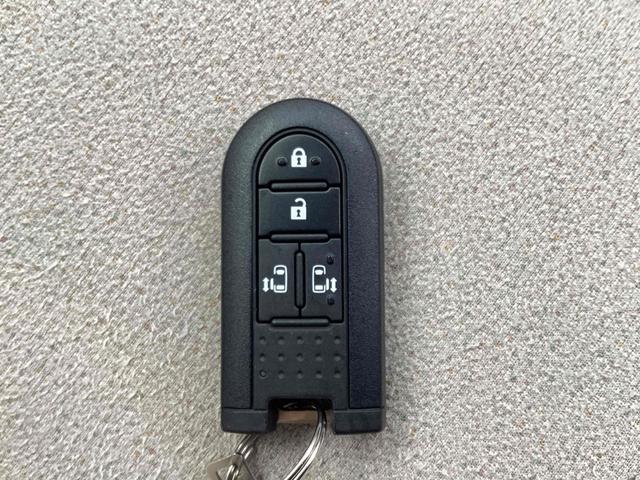 ムーヴキャンバス Ｘメイクアップリミテッド　ＳＡＩＩＩ　全周囲カメラ　両側電動スライドドア　ナビ　ＴＶ　衝突被害軽減システム　オートマチックハイビーム　オートライト　スマートキー　アイドリングストップ　電動格納ミラー　ベンチシート　ＣＶＴ　ＡＢＳ　ＥＳＣ（13枚目）