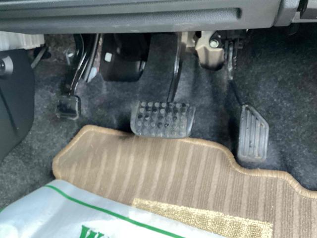 ムーヴキャンバス Ｘメイクアップリミテッド　ＳＡＩＩＩ　全周囲カメラ　両側電動スライドドア　ナビ　ＴＶ　衝突被害軽減システム　オートマチックハイビーム　オートライト　スマートキー　アイドリングストップ　電動格納ミラー　ベンチシート　ＣＶＴ　ＡＢＳ　ＥＳＣ（25枚目）