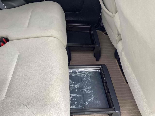 ムーヴキャンバス Ｘメイクアップリミテッド　ＳＡＩＩＩ　全周囲カメラ　両側電動スライドドア　ナビ　ＴＶ　衝突被害軽減システム　オートマチックハイビーム　オートライト　スマートキー　アイドリングストップ　電動格納ミラー　ベンチシート　ＣＶＴ　ＡＢＳ　ＥＳＣ（44枚目）