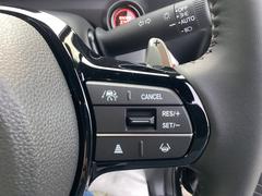 【ハンドルボタン】目線を大きくそらすことなくボタンの操作を行うことができるので、安全にも配慮できますね。 4