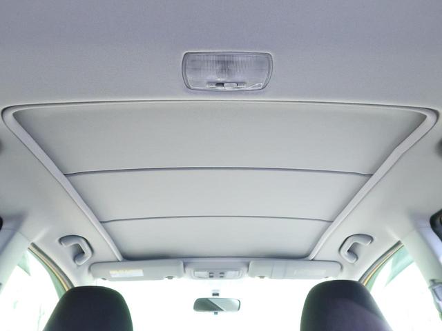 RS スカイルーフ 純正16インチアルミ 純正ナビ 地デジ バックカメラ パドルシフト 革巻きステアリング HIDヘッド キーレスエントリー ETC 禁煙車 オートエアコン オートライト プライバシーガラス(23枚目)
