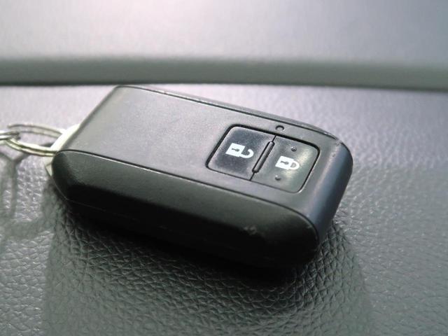 XGリミテッド セーフティパッケージ SDナビ バックカメラ 革巻きステアリング 禁煙車 オートライト アームレスト ステアリングスイッチ ドラレコ ETC クルーズコントロール サイド&カーテンエアバッグ(23枚目)