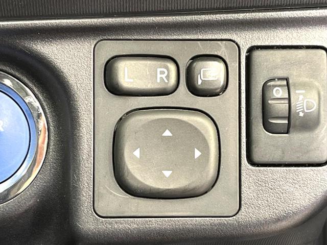 Sスタイルブラック セーフティセンス SDナビ オートハイビーム スマートキー クリアランスソナー 禁煙車 オートライト アームレスト 先行車発進告知 ワンオーナー(32枚目)