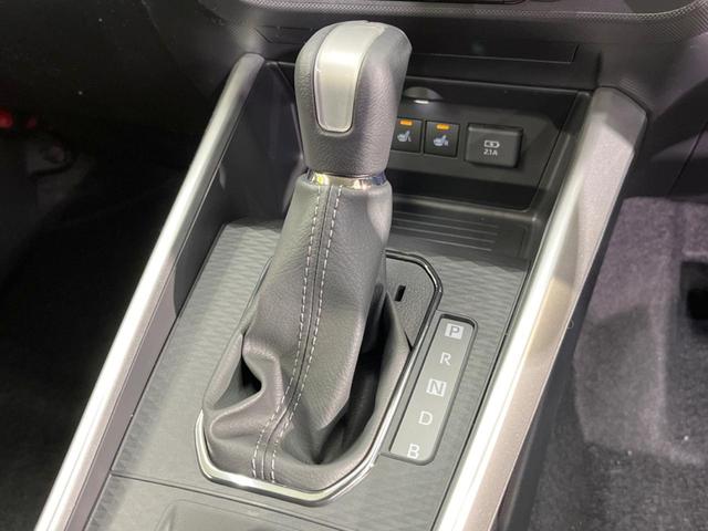 Z 登録済未使用車 ハイブリッド スマートアシスト ナビレディパッケージ シートヒーター LEDヘッド&フォグ シーケンシャルウインカー 革巻きステアリング 純正17インチアルミ(21枚目)