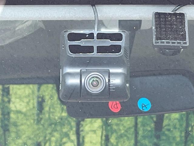 C 純正SDナビ スマートキー 禁煙車 オートエアコン 横滑り防止装置 電動格納ミラー イモビライザー ヘッドライトレベライザー Bluetooth ドラレコ ETC プライバシーガラス(5枚目)
